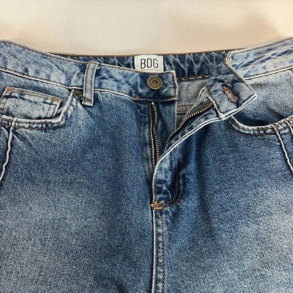 BDG‎ Urban Outfitters High Waist Mom Jean Size W28 L32 - Picture 4 of 9